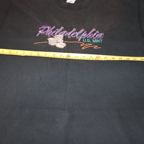 Vintage Philadelphia U.S. Mint Embroidered Shirt – XL (23.5" x 31"). USA. Mint - Picture 6 of 9